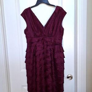 London Times Burgundy Layered Cocktail Dress Size 10 V-Neck/Back EUC Rayon Blend